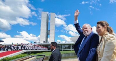 Quem passará a faixa presidencial a Lula?