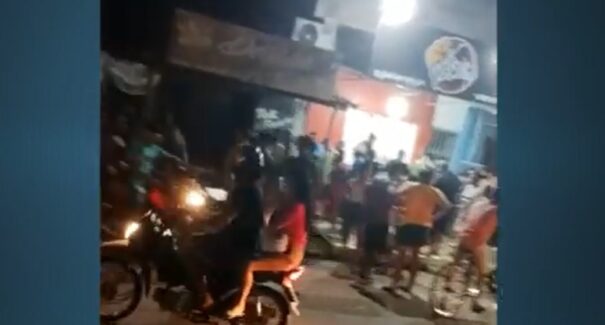 Adolescente é alvejado com 17 tiros dentro de barbearia em Timon