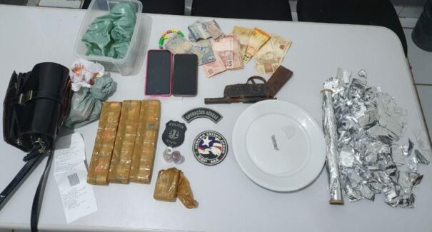 Suspeita de chefiar tráfico de drogas é presa em São José de Ribamar
