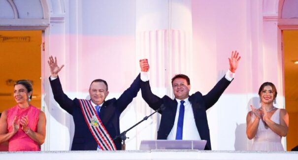 Carlos Brandão e Felipe Camarão tomam posse no Palácio dos Leões