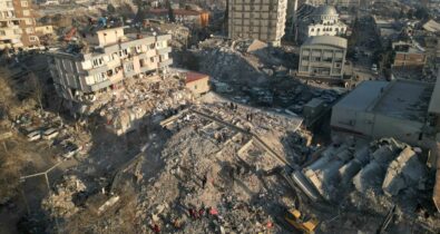 Voo da FAB traz ao Brasil sobreviventes de terremoto na Turquia