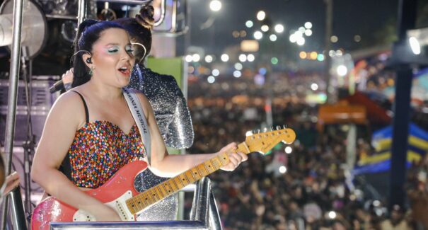 Circuito Beira-Mar agita foliões na segunda-feira de carnaval; confira fotos