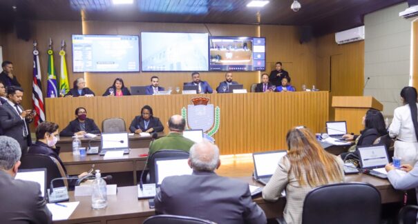 Câmara Municipal aprova reajuste de 15% no salário dos professores de São Luís