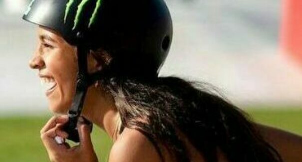 Rayssa Leal faz bonito e se consagra campeã do Mundial de Skate Street