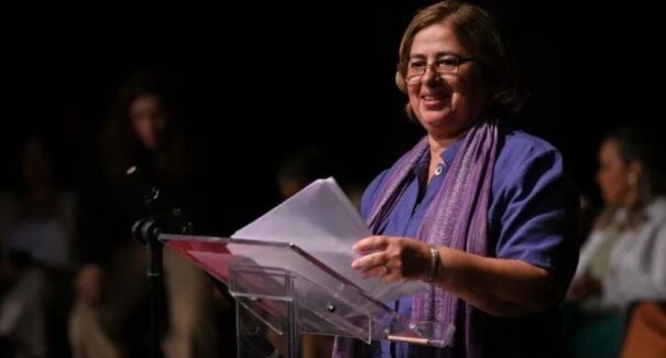 Ligue 180 será reinaugurado até 15 de fevereiro, diz ministra das Mulheres