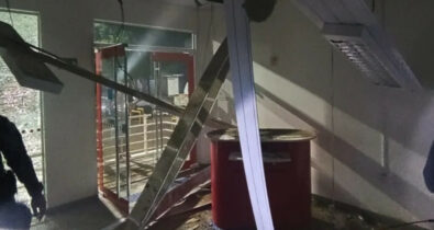 Quadrilha explode agência bancária, em Vila Nova dos Martírios