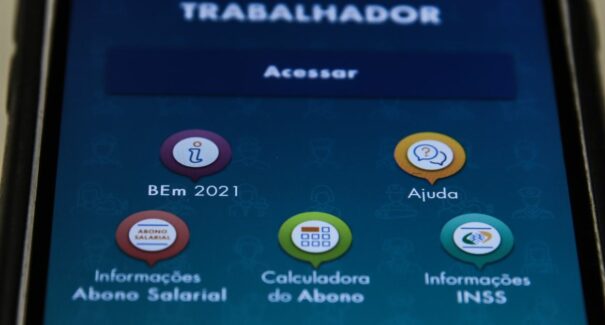 Valores do abono salarial podem ser consultados a partir deste domingo (05)
