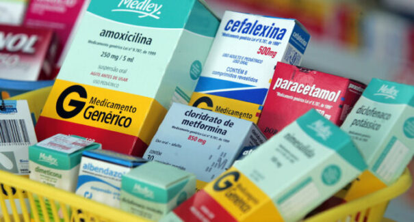 Preço de medicamentos genéricos pode cair mais de 50%, diz Ipea