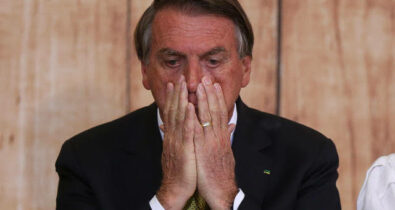Bolsonaristas gravam vídeo em apoio ao retorno do Ex-presidente ao Brasil