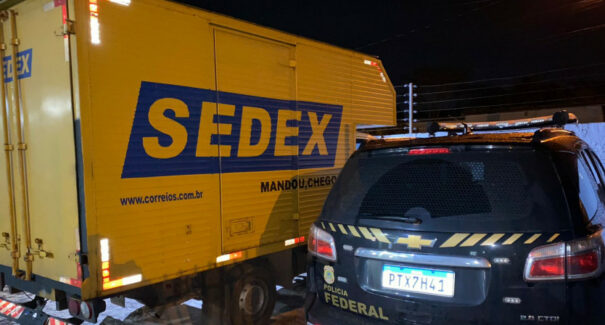 Dupla suspeita de roubar caminhão dos Correios é presa no Maranhão