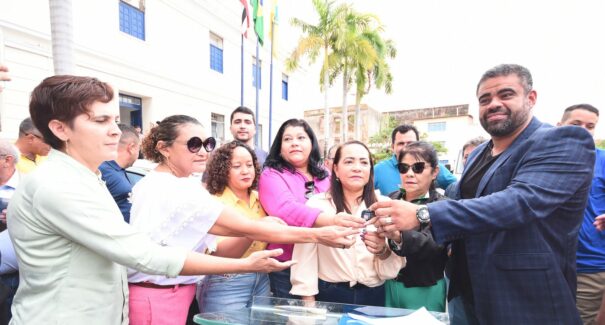 Câmara Municipal entrega veículos para auxiliar trabalhos e anuncia pacote de obras