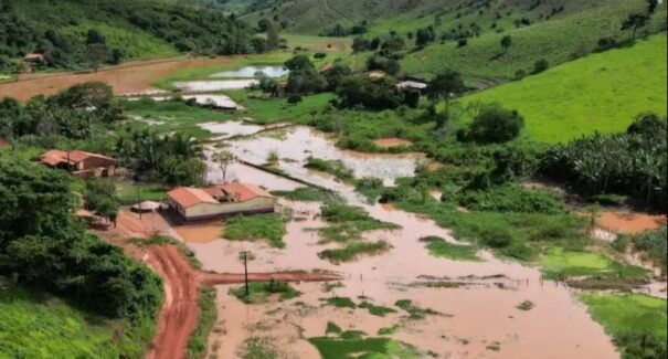 Cerca de 50 famílias são realocadas de área de risco em Itaipava do Grajaú