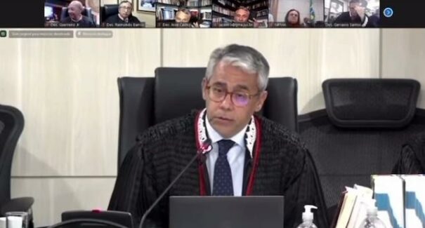 Justiça decreta ilegalidade da greve dos professores e determina retorno imediato às atividades