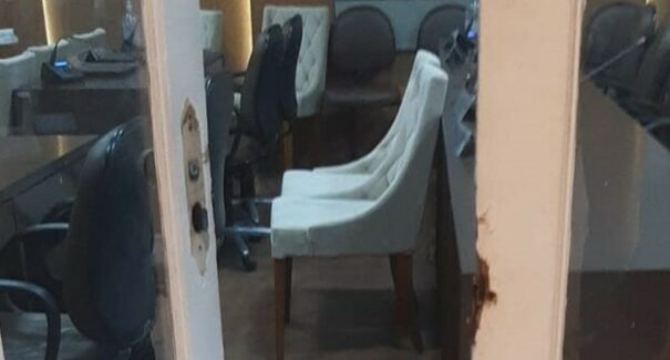 Câmara Municipal de São Luís é invadida por criminoso e quatro notebooks são furtados