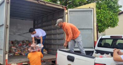 Governo distribui alimentos, água potável e colchões para famílias atingidas pelas chuvas