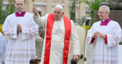 Papa Francisco celebra missa do Domingo de Ramos