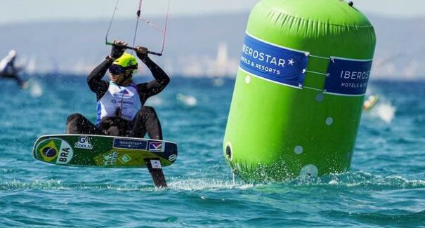 Kitesurfista Bruno Lobo é o melhor das Américas no Troféu Princesa Sofia