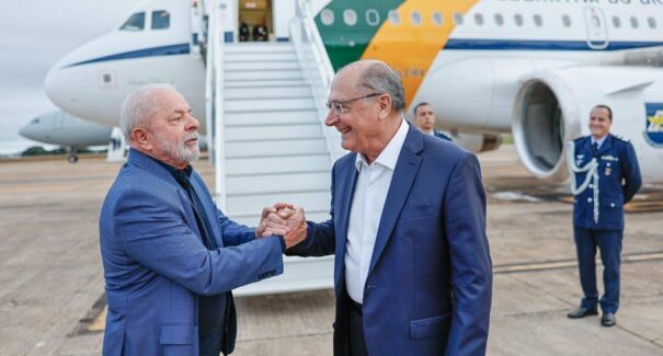 Lula embarca para viagem oficial à China e Alckmin assume Presidência