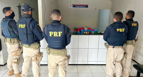 Homem é preso com 28 kg de cocaína dentro do carro em São João dos Patos