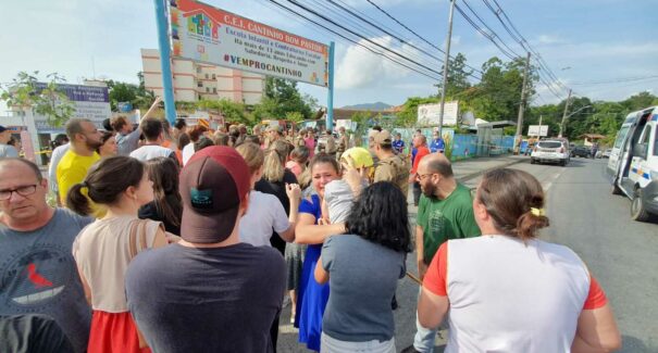Homem mata quatro crianças durante ataque a escola de Blumenau, outras três estão feridas