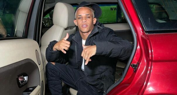 MC Biel Xcamoso, cantor de brega funk, morre em acidente de carro no Recife
