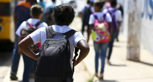 Justiça autoriza inspeção em materiais de alunos em escolas privadas de São Luís