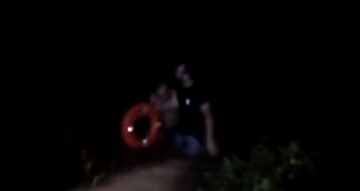 VÍDEO: Na BR-222, homem é resgatado após ter sido arrastado por enchente