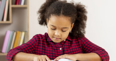 Seis dicas para os pais incentivarem filhos a terem hábito de leitura