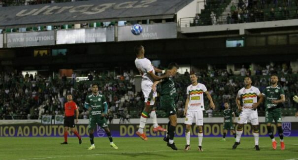 Com gols no início, Sampaio Corrêa perde para o Guarani