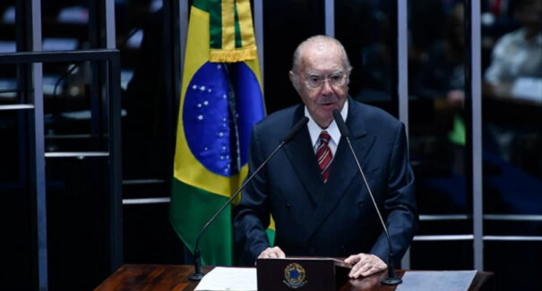Durante discurso no Senado, Sarney enaltece o Congresso e condena atos de 8 de janeiro