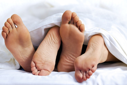Condomínio proíbe sexo após as 22h por causa de gemidos e barulhos