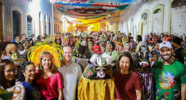 São João do Maranhão é iniciado com Cortejo de grupos de bumba meu boi