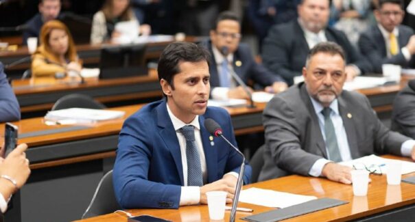 PL de Duarte Júnior propõe repasse de recursos direto para escolas