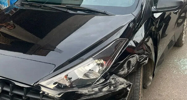 Dupla suspeita de cometer assaltos com carro roubado é presa após confronto com a polícia