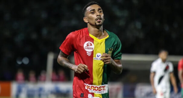 Mateusinho, ex-Sampaio Corrêa, aparece em troca de mensagens com apostadores