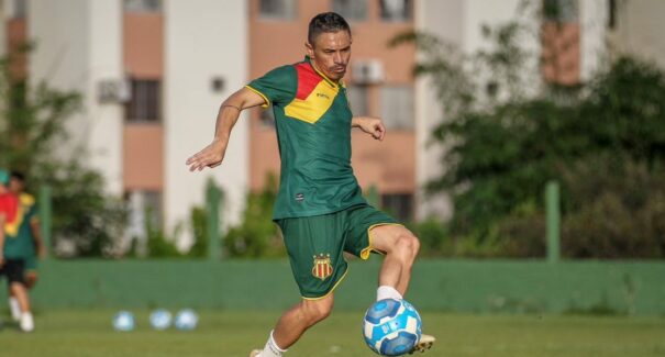 Série B: Sampaio Corrêa, desfalcado, recebe a equipe do Londrina