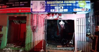 VÍDEO: Incêndio destrói assistência técnica e lojas de telefonia na Cidade Operária