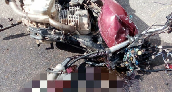 Colisão frontal entre carro e moto na BR-316 resulta na morte de duas pessoas e outra ferida
