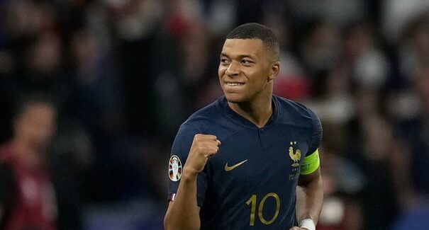 Mbappé teria acertado com gigante europeu por salário de R$ 260 milhões ao ano