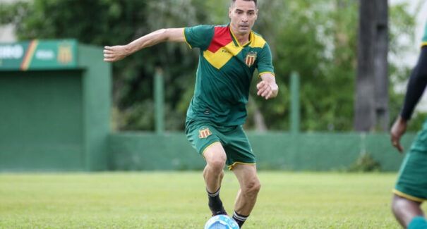 Sampaio enfrenta o lanterna Avaí-SC nesta quarta-feira (19)