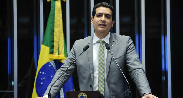 Comissão do Senado aprova Igor Roque para o comando da DPU