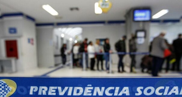 Beneficiários do INSS começam a receber o 13º a partir desta quarta-feira