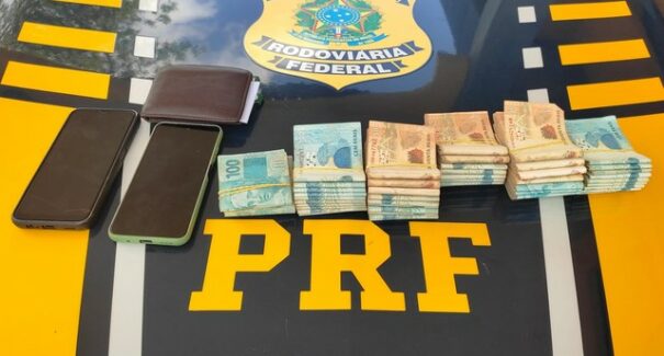 PRF apreende mais de R$ 54 mil em espécie durante abordagem na BR-135