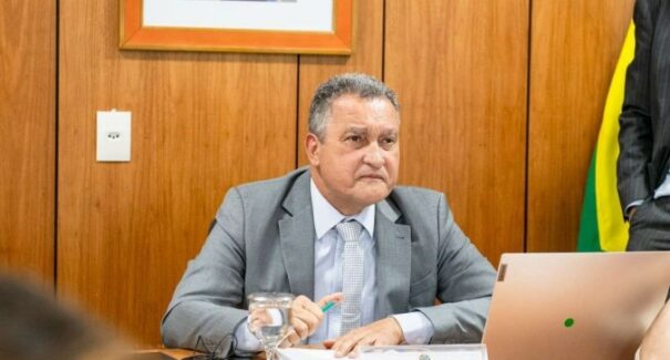 Ministro Rui Costa argumenta tributação de 10% para super-ricos: “Justiça social”