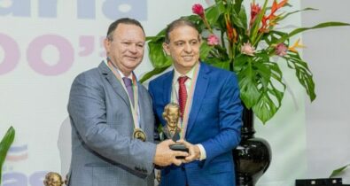 Governador Brandão é agraciado com Medalha Caxias +200 em honra ao bicentenário da Independência do município