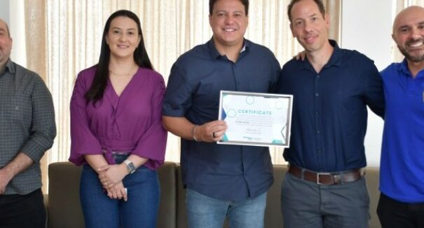 Governador em exercício fecha parceria para intercâmbio de estudantes maranhenses na Austrália
