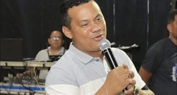 Prefeito é abordado por assaltante e feito refém em veículo