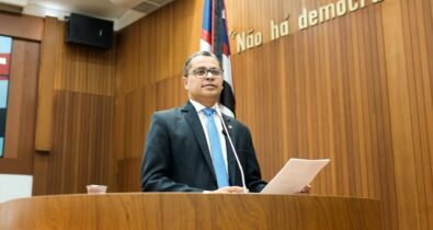 Deputados criticam postura dos prefeitos em paralisar as atividades