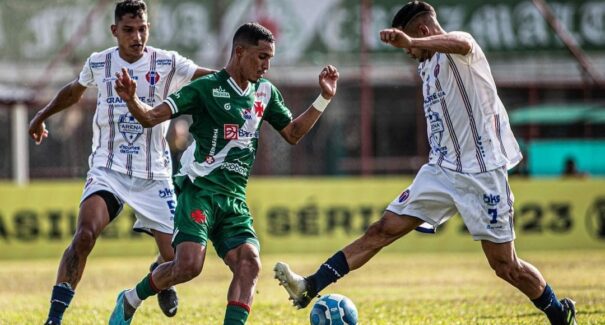 MAC impõe derrota à Tuna e garante classificação
