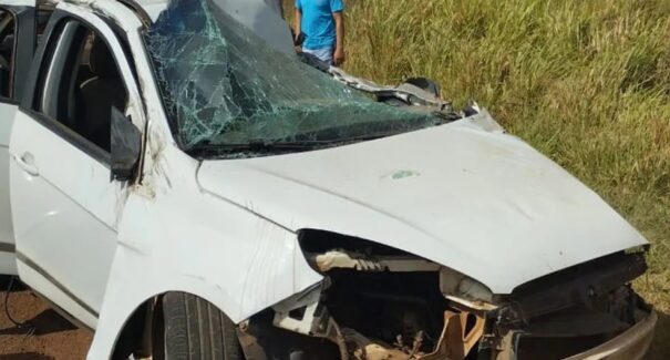 Colisão entre carro e caminhão deixa quatro feridos na BR-135, no Maranhão